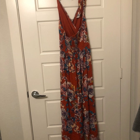 Boho halter tie dress - Picture 2 of 10
